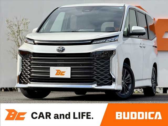 Toyota Voxy 1