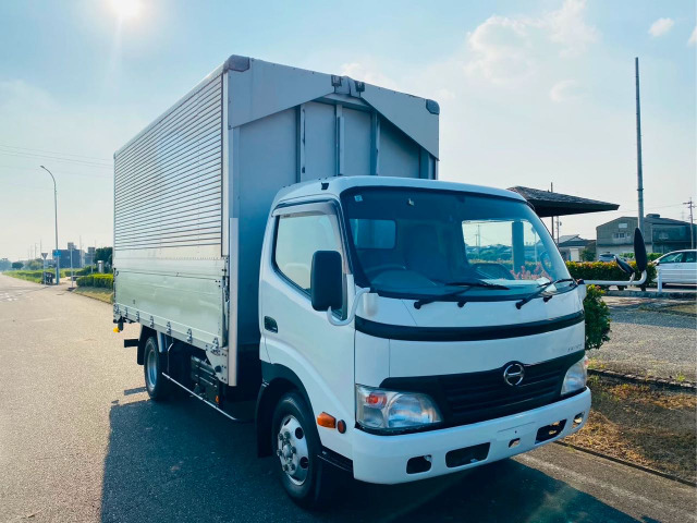 Hino Dutro 1