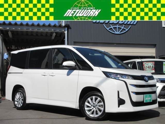 Toyota Noah 1