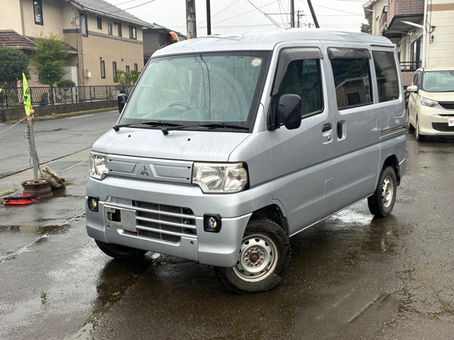 2013 Mitsubishi Minicab Van