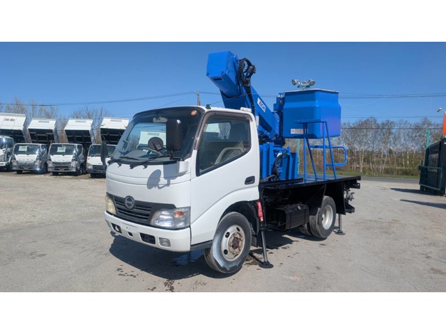 Hino Dutro 1
