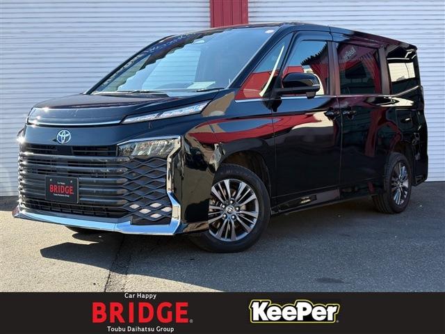 Toyota Voxy 1