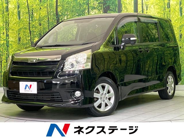 Toyota Noah 1