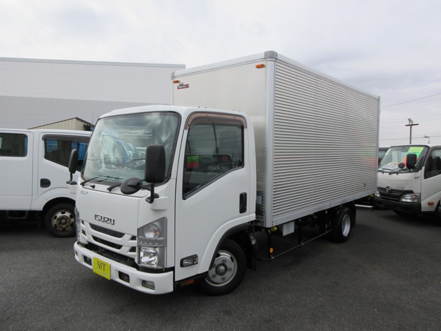 2016 Isuzu Elf