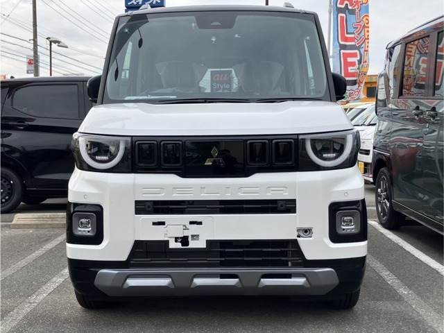 Mitsubishi Delica Mini 1