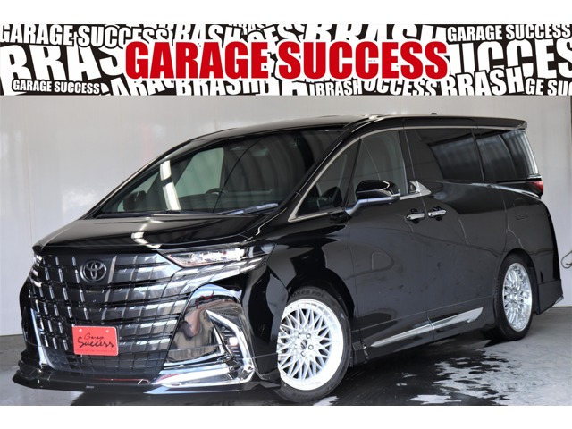 Toyota Alphard 1