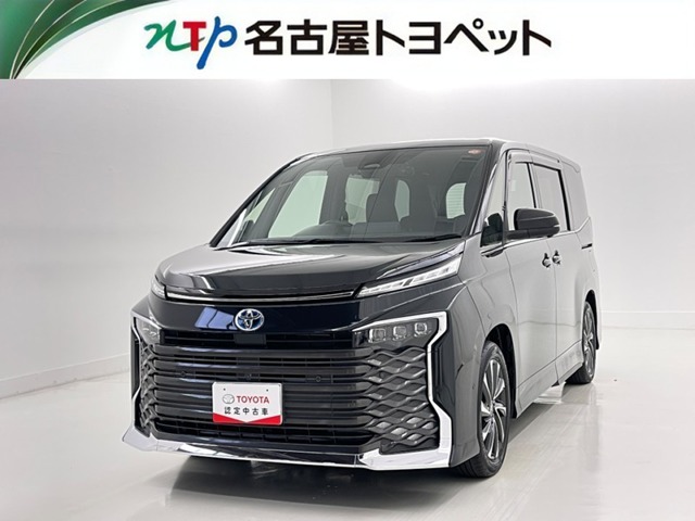 Toyota Voxy 1