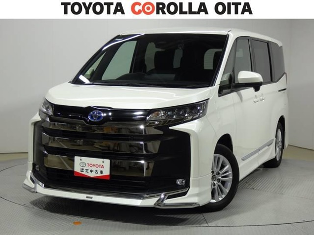 Toyota Noah 1