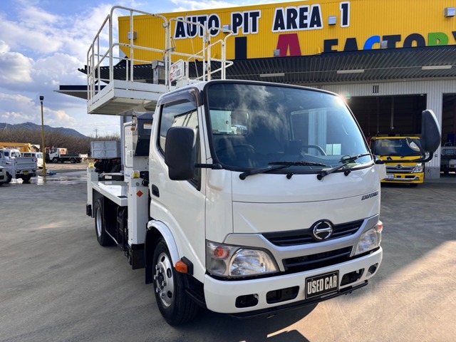 Hino Dutro 1