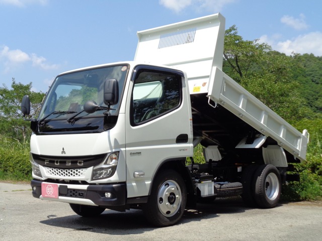 Mitsubishi Fuso Canter 1