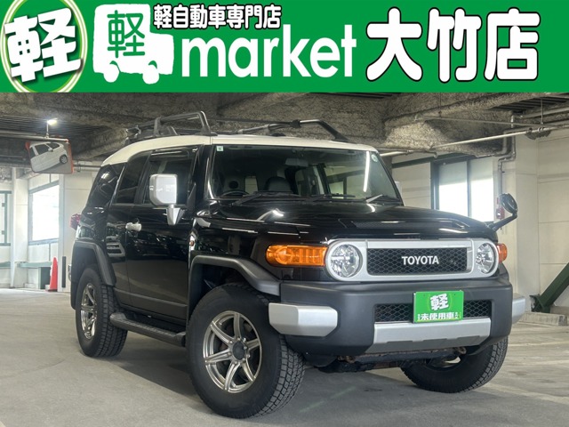 Toyota FJ Cruiser 2