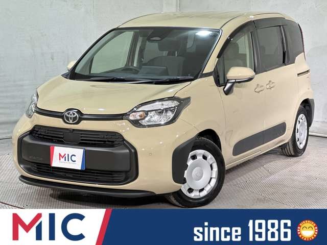 Toyota Sienta 1