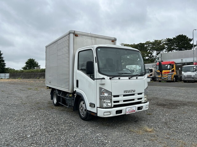 2009 Isuzu Elf