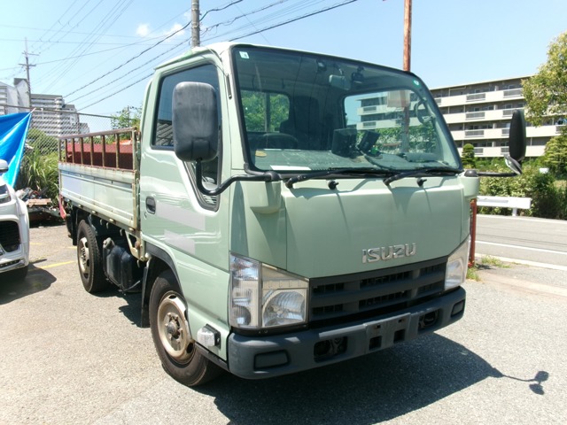 Isuzu Elf 1