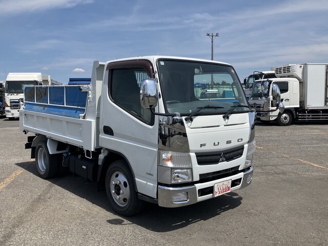 Mitsubishi Fuso Canter 1