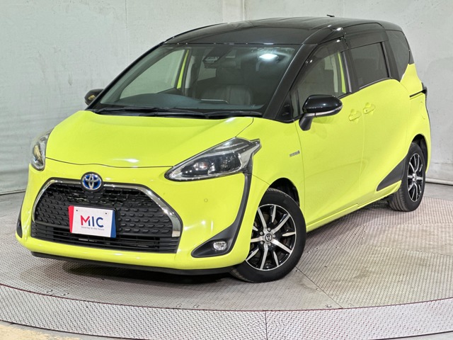 Toyota Sienta 1