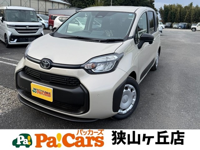 Toyota Sienta 1