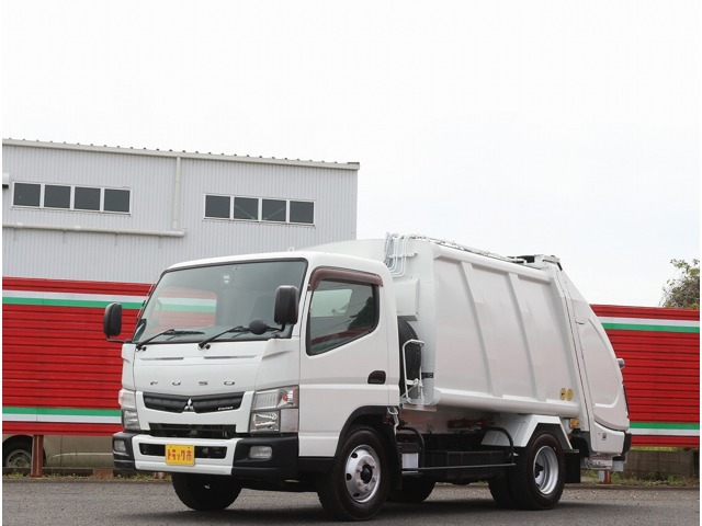 Mitsubishi Fuso Canter 1