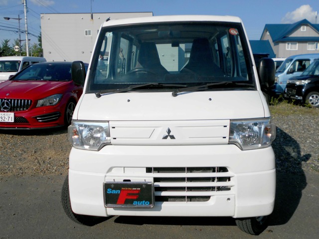 Mitsubishi Minicab Van 1