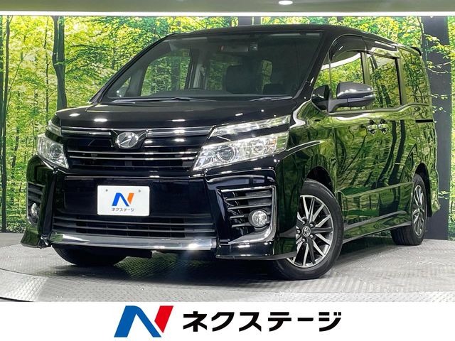 Toyota Voxy 1
