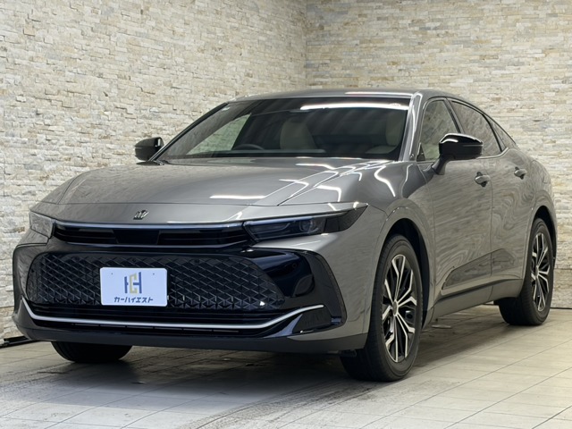 Toyota Crown Crossover 1