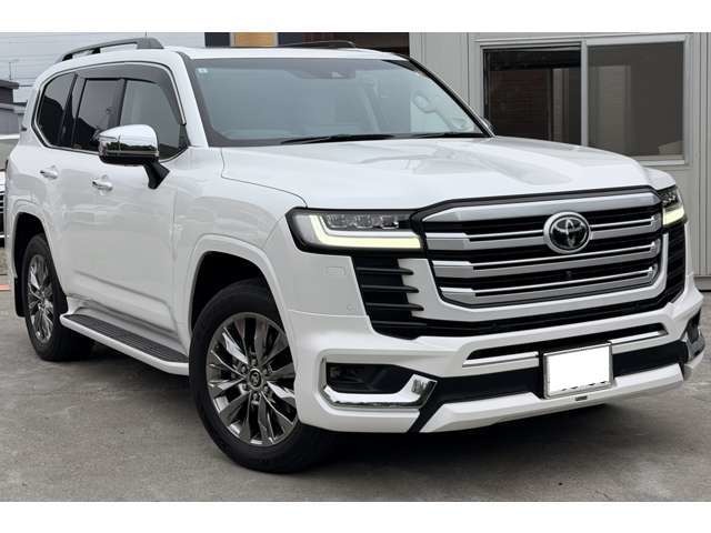 Toyota Land Cruiser 300 2