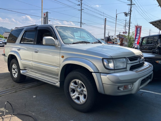 Toyota Hilux Surf 2