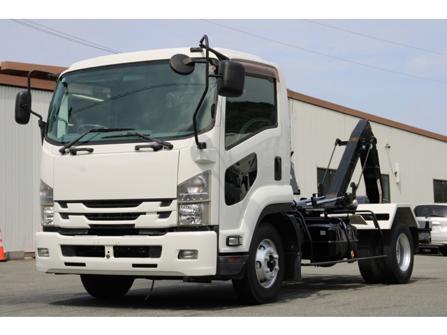 Isuzu Forward 1