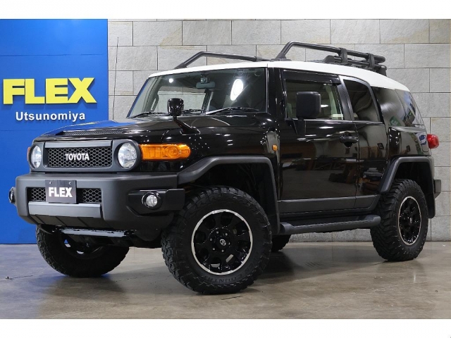Toyota FJ Cruiser 2