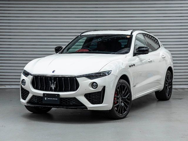 Maserati Levante 1