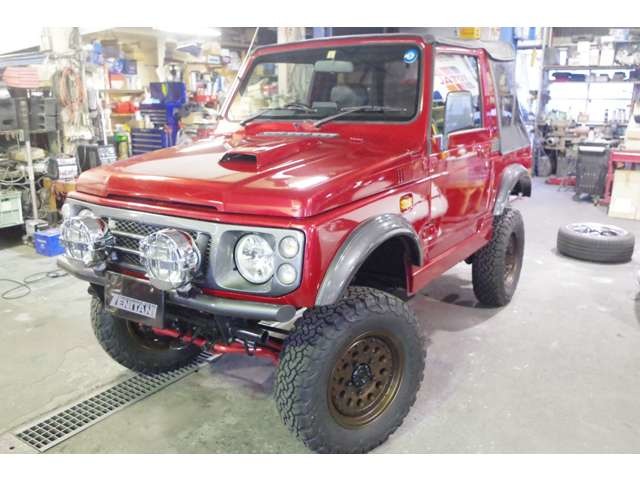 Suzuki Jimny 1