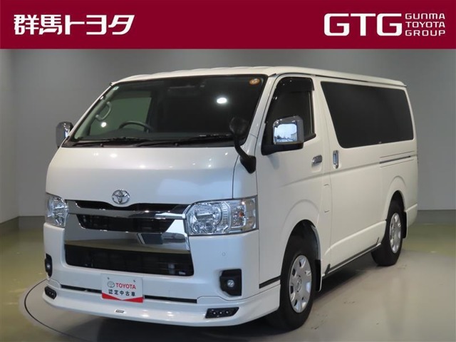 Toyota Hiace Van 1