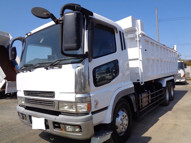 Mitsubishi Fuso Super Great 1