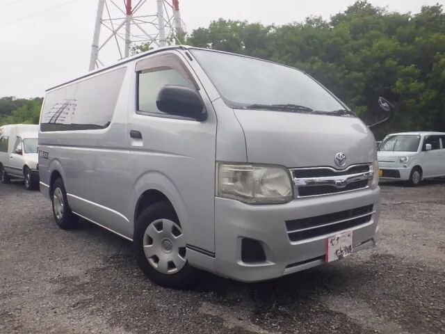 2013 Toyota Regius Ace