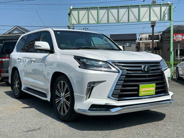 Lexus LX 2