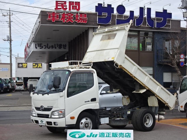 Hino Dutro 1