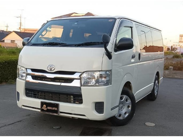 Toyota Regius Ace 1