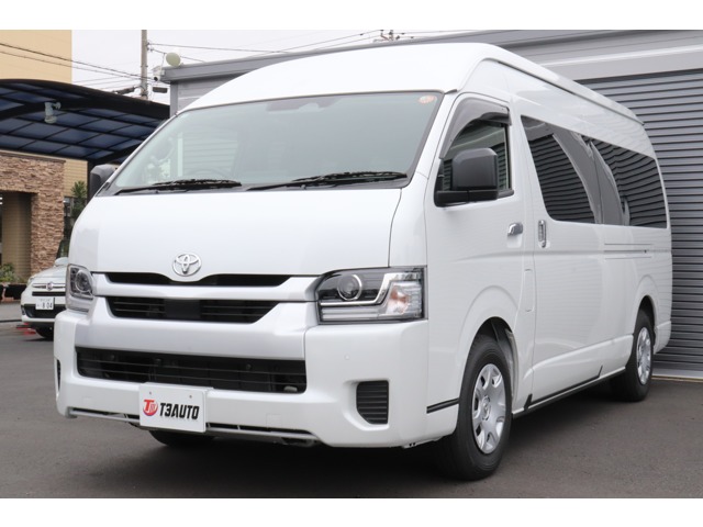 2026 Toyota Hiace Commuter