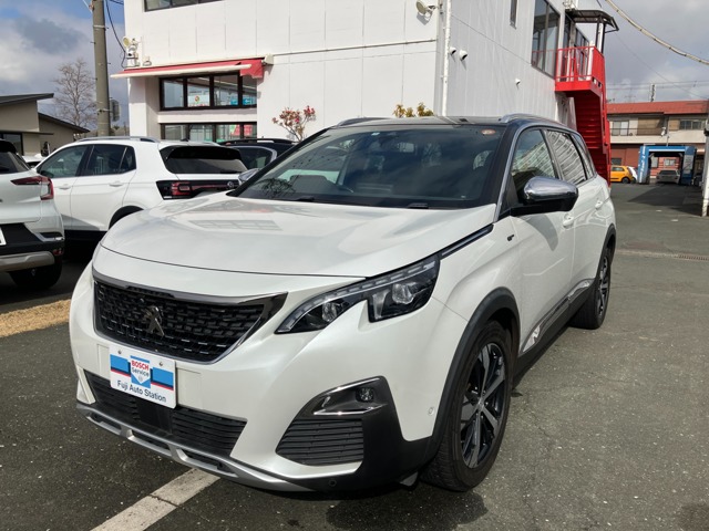 Peugeot 5008 1
