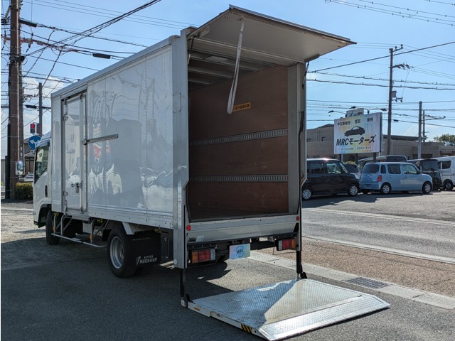 2024 Isuzu Elf