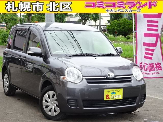 Toyota Sienta 1