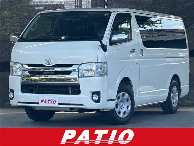 Toyota Hiace Van 1