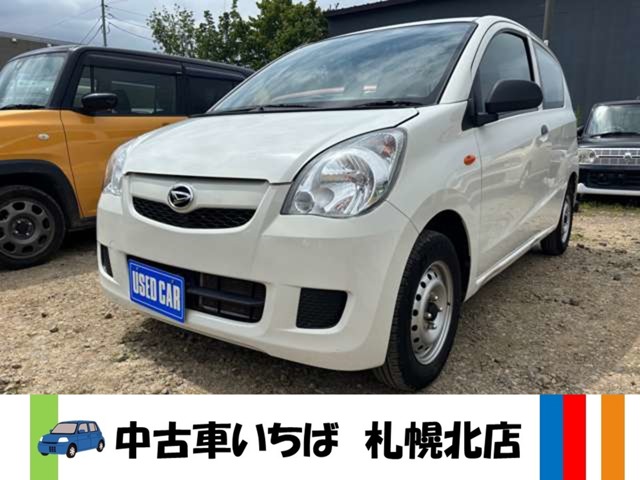 Daihatsu Mira 1