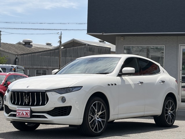 Maserati Levante 1