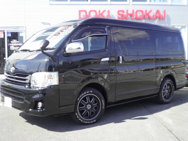 Toyota Hiace 1