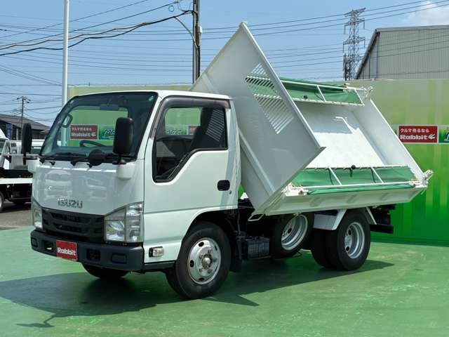 2017 Isuzu Elf