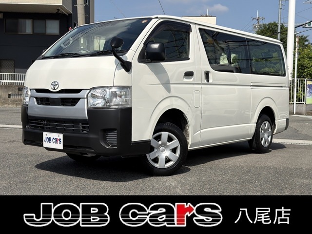 Toyota Hiace Van 1