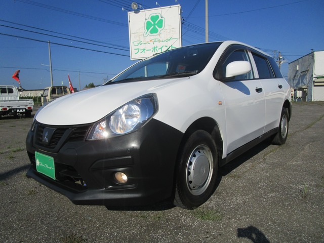Mitsubishi ランサーカーゴ 1