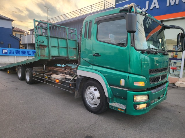 Mitsubishi Fuso Super Great 1