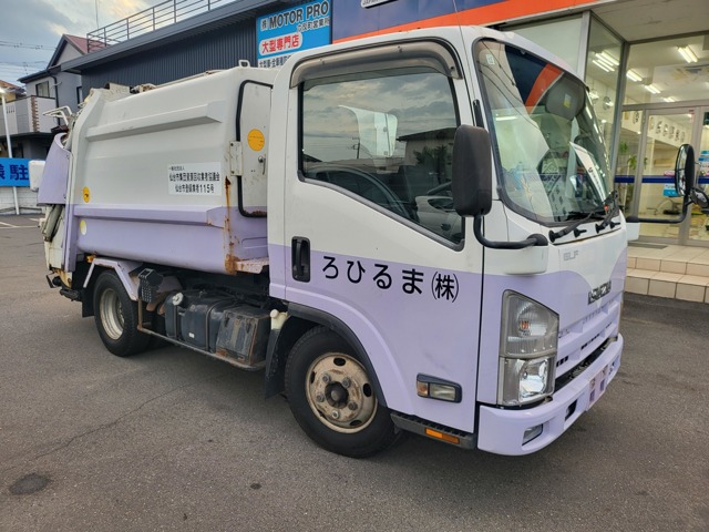 Isuzu Elf 1